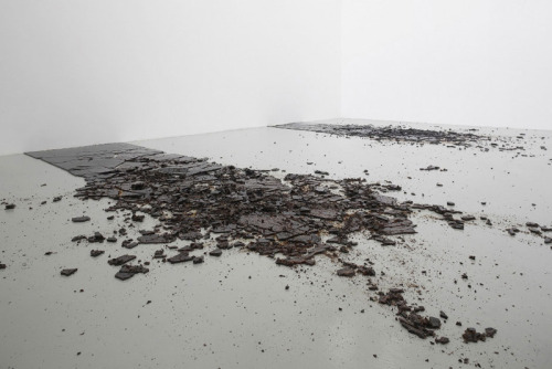likeafieldmouse:  Kilian Ruthemann - Untitled (2008) - Burnt sugar