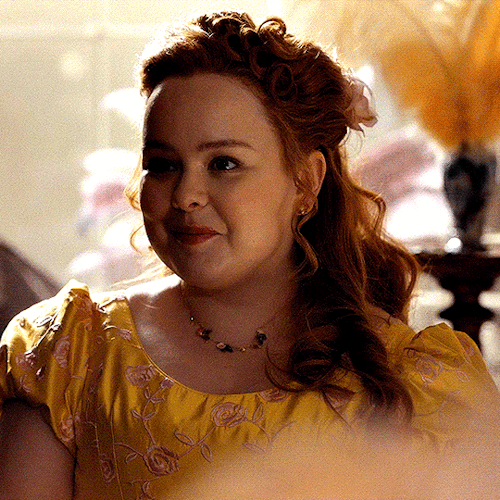 Penelope Featherington In Every Episode Of BRIDGERTON2.05 | An Unthinkable Fate