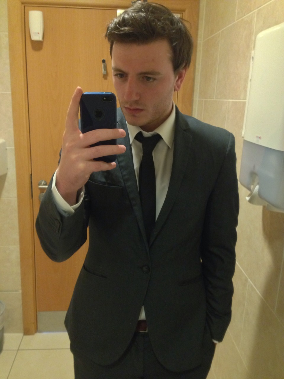 nicholasjamesgerrard:  Work is boring me today