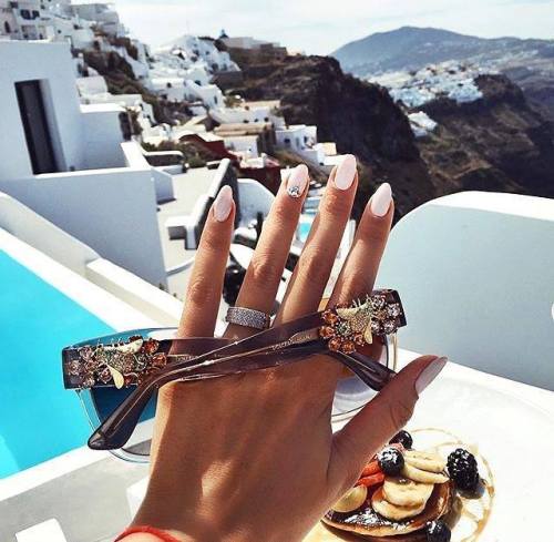 flawlassglam:  http://flawlassglam.tumblr.com/ 