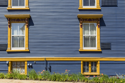 Gorgeous homes in Lunenburg, Nova Scotia. I am so in love with the architecture of these homes. I co