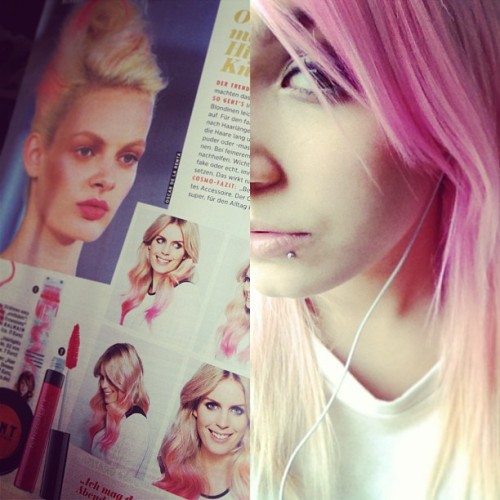 trendsetter much? my hair goes from pink to blonde though new trend maybe? #pinkhair #pastelhair #o