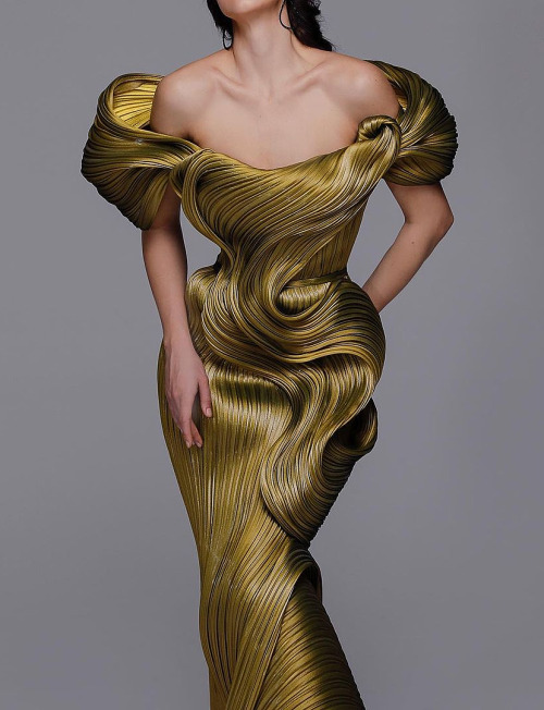 ruched: Fouad Sarkis Spring 2022 Couture