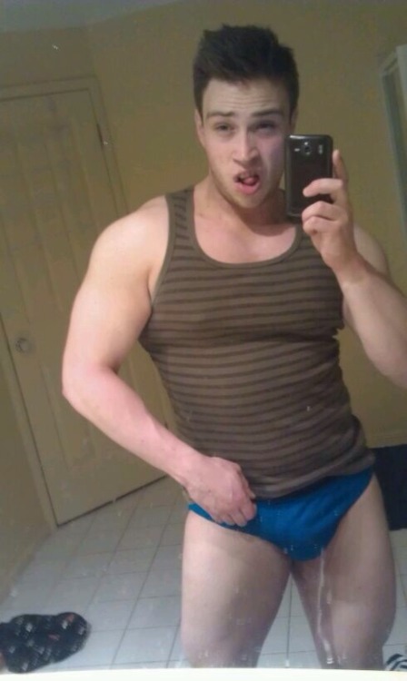 XXX undie-fan-99:  straightaussieselfies:  Scott, photo