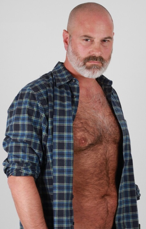 A bearded Father.daddy-bear-hunter: @daddy-bear-hunter