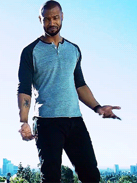 veritykim:Countdown to SH S3: 93 Days | 13 Days of Isaiah Mustafa {Day 11}