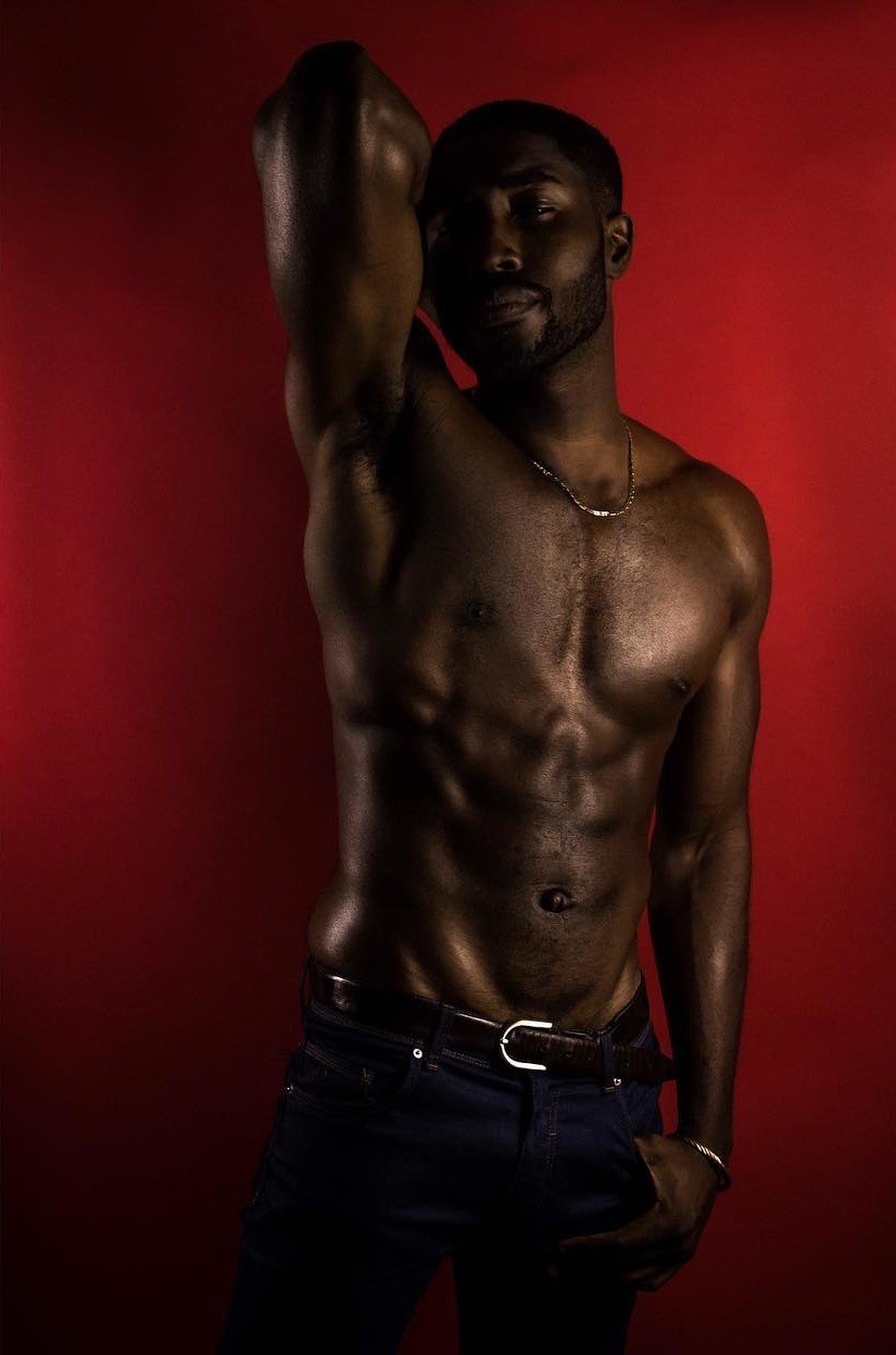 celebswhogetslepton:Godwin BalogunPhoto: @palmwinepapii