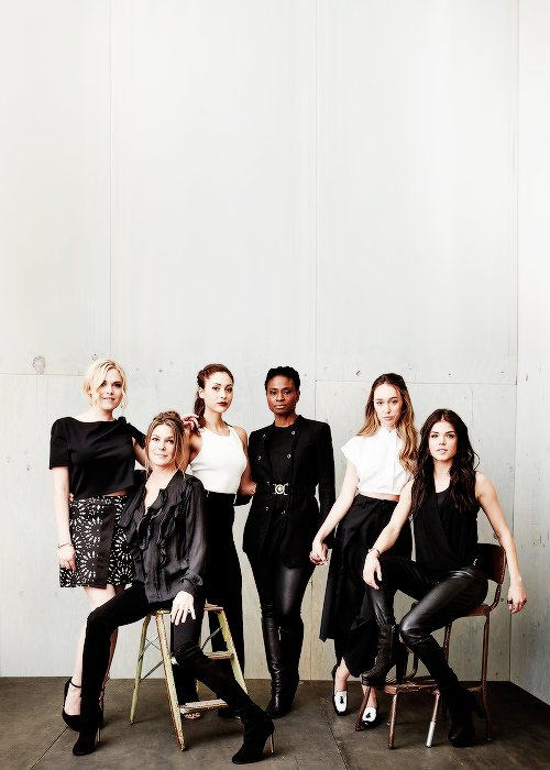 tatiana-evelyne:Alycia Debnam Carey, Eliza Taylor, Lindsey Morgan, Marie Avgeropoulos, Paige Turco, 