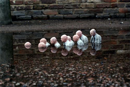 likeafieldmouse:  Isaac Cordal - Cement Eclipses (2012)