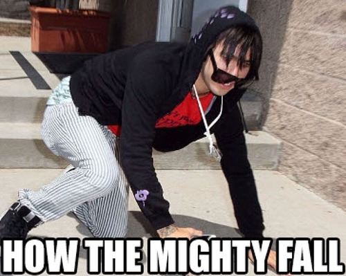 bittersweet-afterlight: dontclimbanymore:  falloutboiii:  poisonedyouthforcenturies: