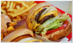 everybody-loves-to-eat:  In-N-Out Burger