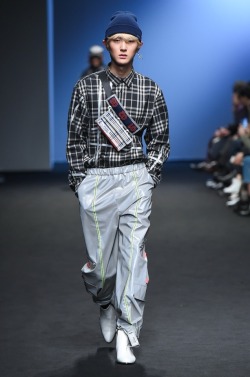 stylekorea:Youser F/W 2018 at Seoul Fashion