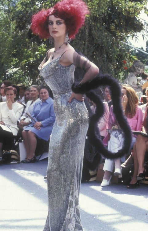 psychedelicfur:Christian Dior F/W 1997 Haute Couture
