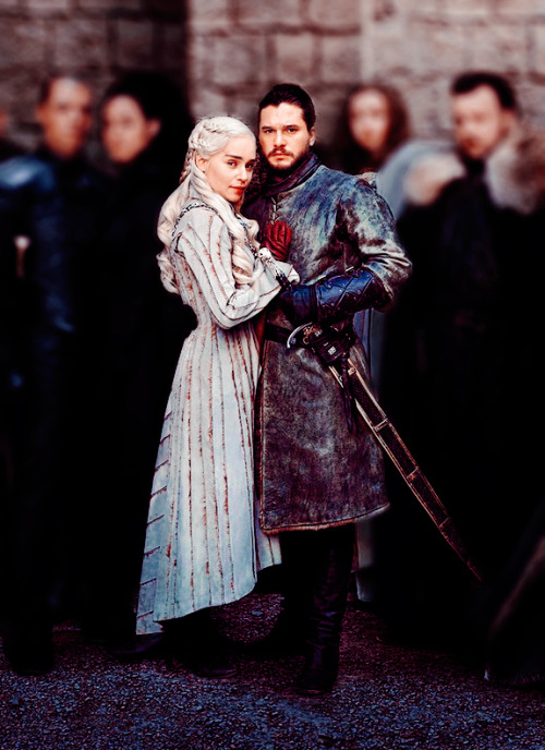 bael-the-bard: Daenerys Targaryen and Jon Snow for Entertainment Weekly cover photoshoot