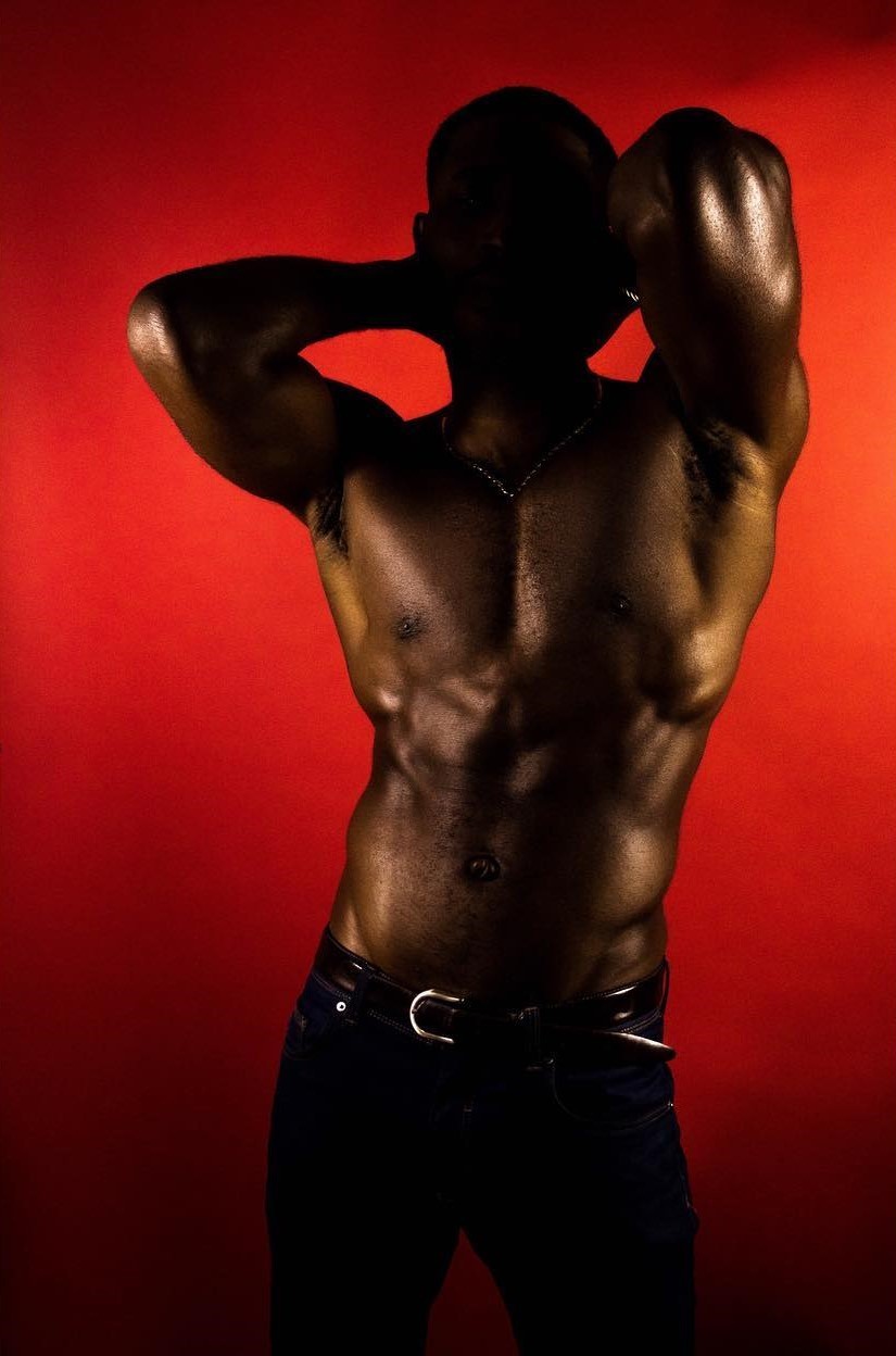 celebswhogetslepton:Godwin BalogunPhoto: @palmwinepapii