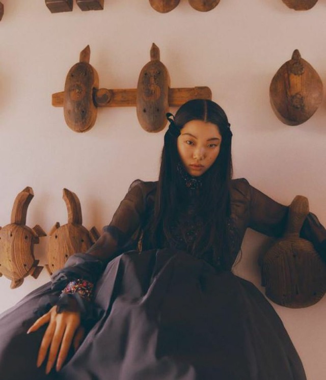 distantvoices:Yoon Young Bae By Park Jongha For ELLE Korea December 2020