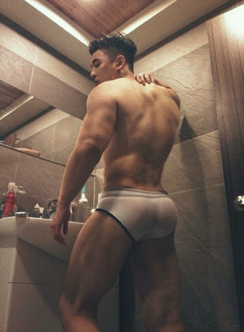 fuckyeahfuckstory: cloudzmaker: Anthony Chiang, Sexiest butt of the day! Reblog & follow me fo