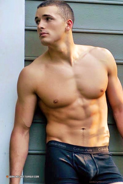 damn-hes-hot:  DAMN HE’S HOT!  Follow for adult photos