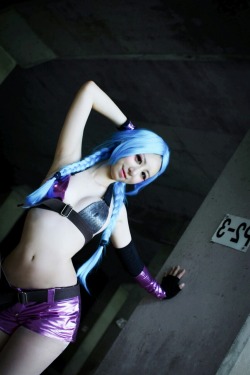 cosplay-soul:  Jinx | League of Legends 