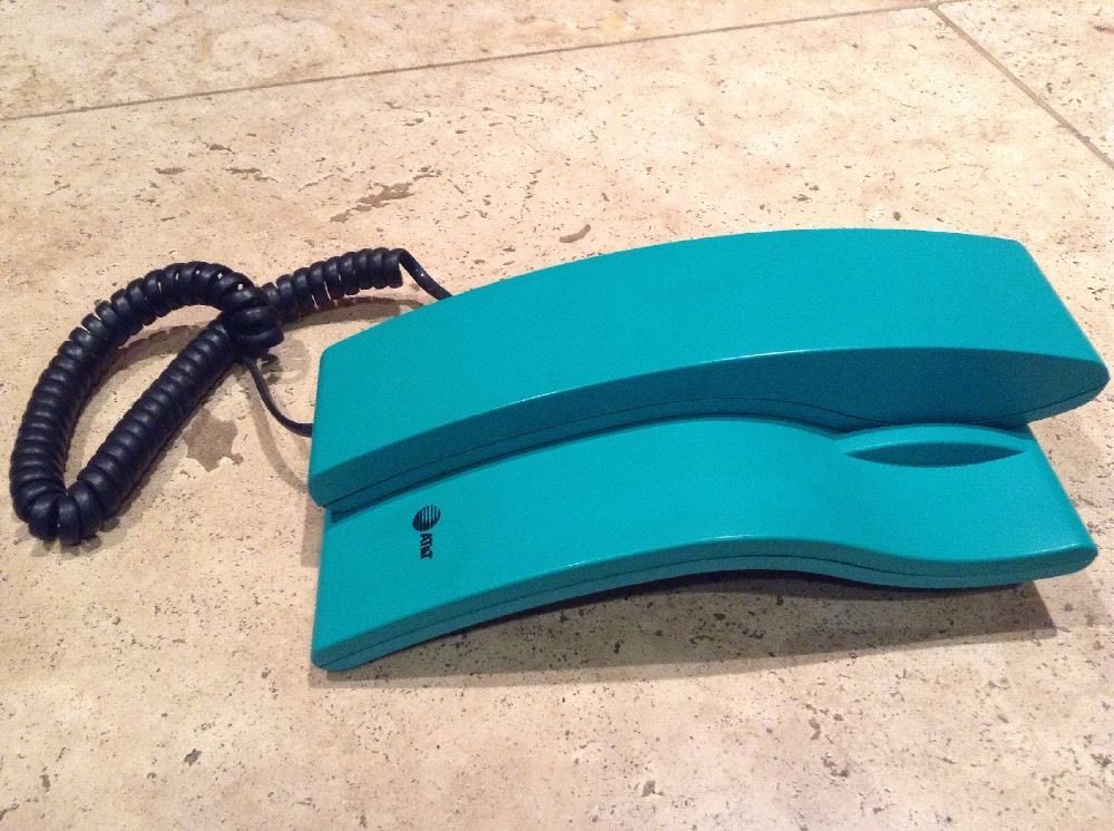 ohmy80s:Retro Phones 