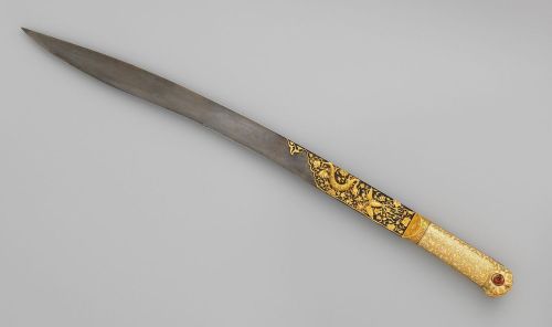 sartorialadventure:Turkish Yatagan, made in Ahmed Tekelü’s workshop between 1525 and 1530, Istanbul.