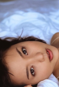 kojimblr:  Erina Mano,真野恵里菜