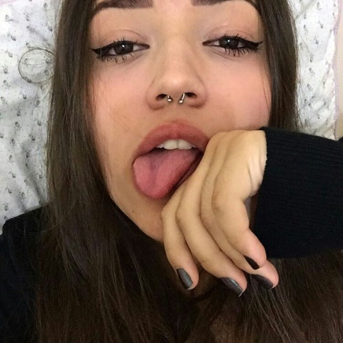 http://streetgrl.tumblr.com/post/154552566857