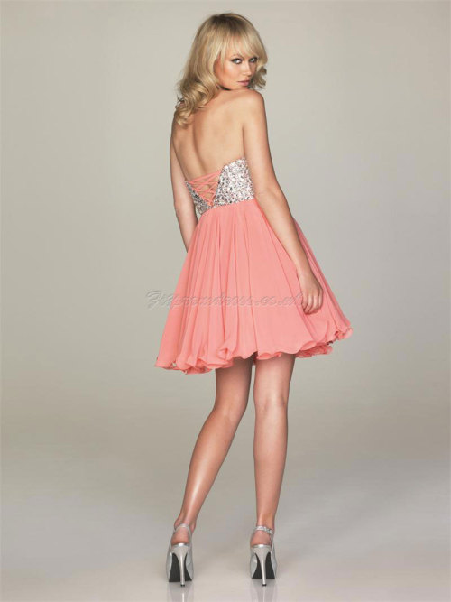 partydresslove: sweetheart neckline a-line beading empire strapless cocktail dress