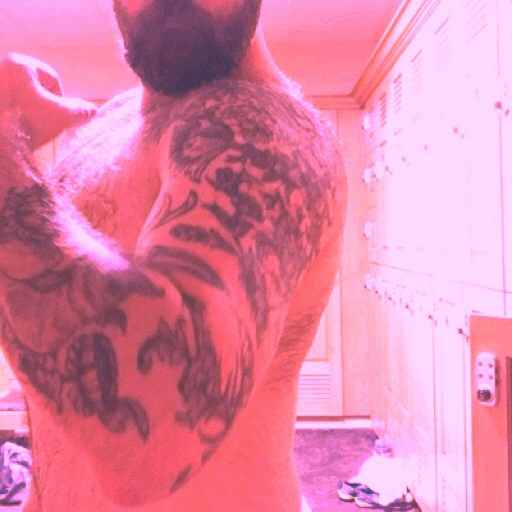 fuzzpup: 💪🏼 