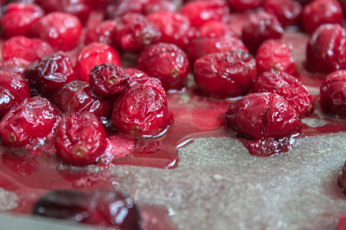 jerryjamesstone:  Cranberry & Sage Drinking Vinegar cookingstoned.tv/recipe/cranberry-sag