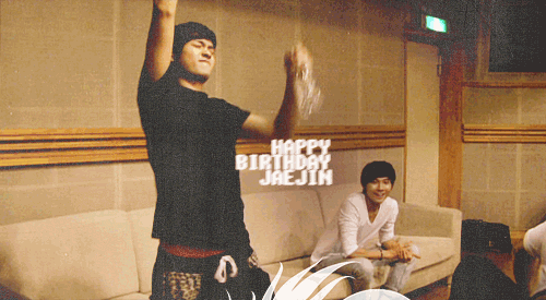  Happy birthaday, Jaejin. Everyone misses you, Roy. Make sure you come back as saico011