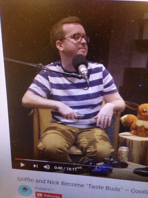 agpicklefeet: usbdongle: griffin looks like a grown up version of that kid from kiki’s deliver
