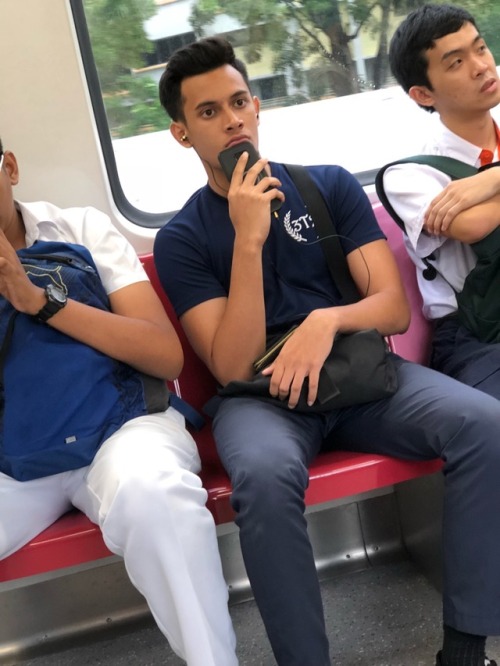 boycutes-world: thorbaek: silent-cam: Cute Malay guy. Anyone knows who is he? Hot #malayboy I see hi