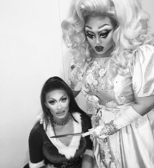 jeremymustdie:  I’m obsessed with this picture of Tatianna and Kim Chi lmfao