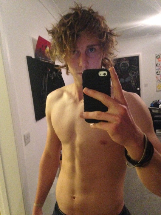 ksufraternitybrother:YUMMY CUTE DUDE! KSU-Frat Guy:  Over 54,000 followers and 40,000