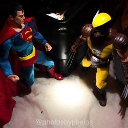 So I’m a fan of the @mezcotoyz one:12 figures. So as I goof around I wondered. If Superman was to fight Wolverine&hellip;. who wins?!? #marvel #dccomics  #superman #wolverine #figures #one12 #one12mezco  #photosbyphelps