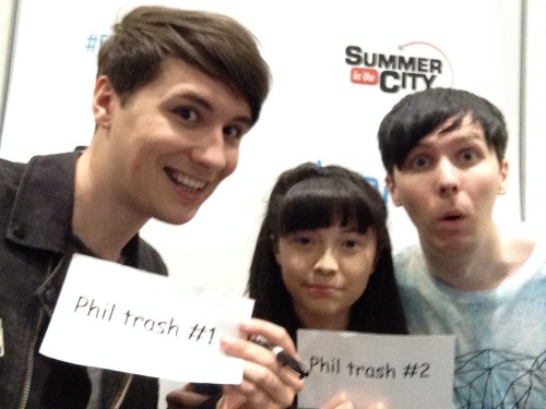 mariokartmalum:hey i just wanted to say that i am the phil trash #2 girl if anyone wants to fight ov