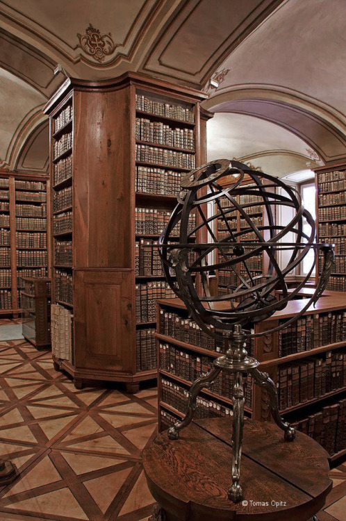 The Archiepiscopal Library, Kalocsa.