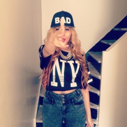 fashionpassionates:  Get the tee here: OVER-SIZED NY TEE Shop FP | Fashion Passionates 