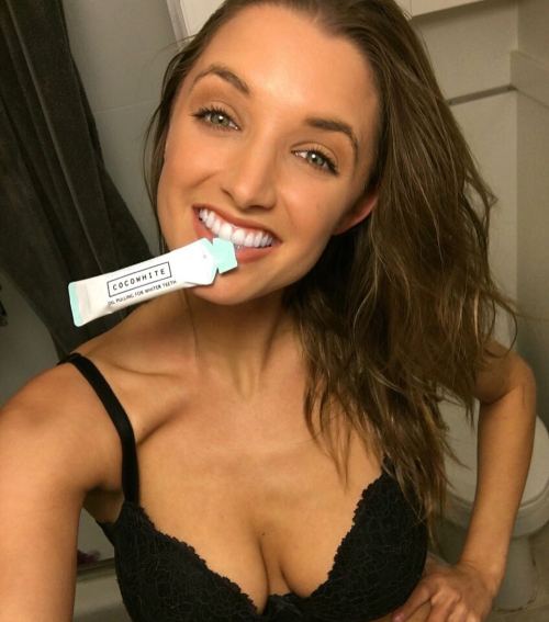 Thank you @cocowhiteuk for brightening my smile! ❤️❤️ by miss_alyssaarce