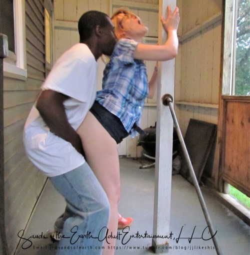 xxlpov94: jjlikeshis: This is another of my outside fucks. The funny parts of this one was, I had ju
