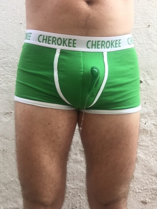 sabound2bfun:  Wetting in my new green underwear!   Very hot!