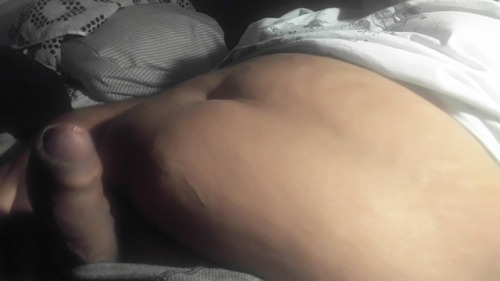 chublover86: bigmanincommand: extra pics from this morning I want to sit on it
