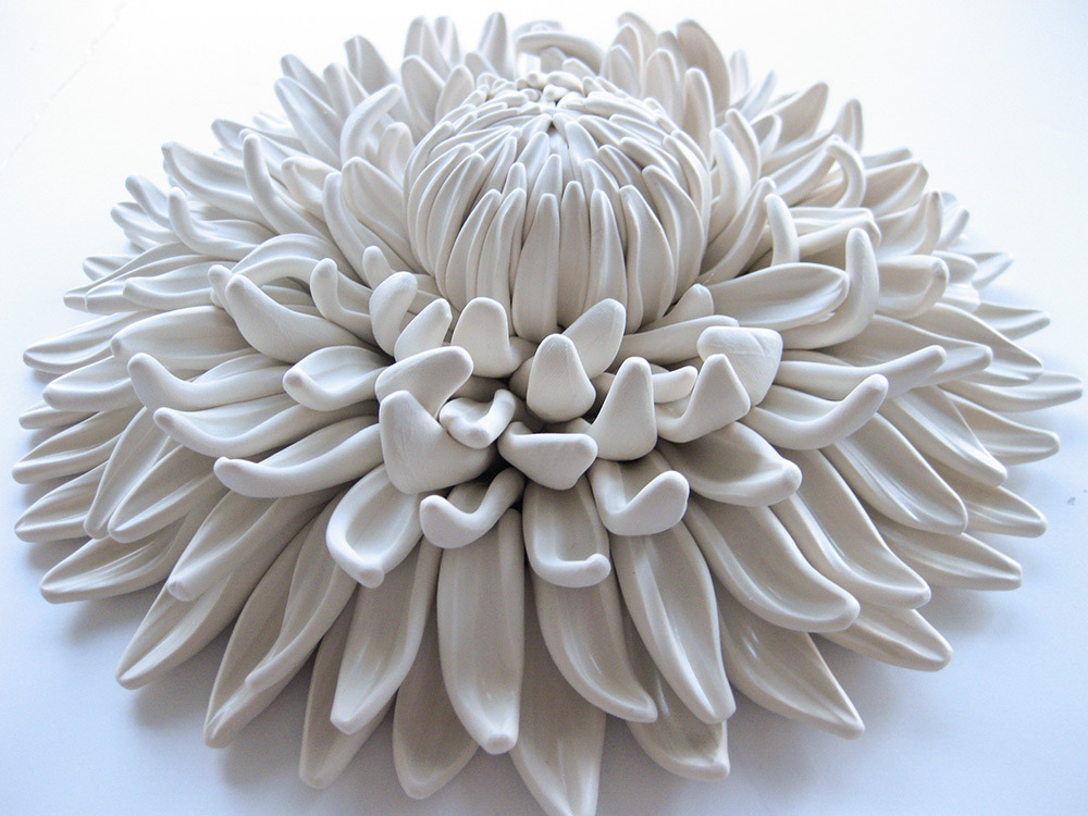 culturenlifestyle:Stunning Ceramic Bouquets Burst with Life by Angela Schwer  California-based