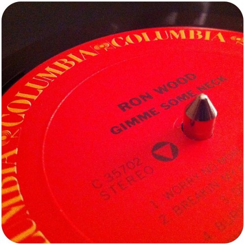 vinylhunt:  “Gimmie Some Neck” Ron Wood #vinyl #nowplaying #onmyturntable #vinyligclub 