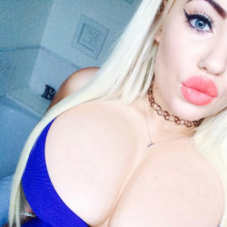 bimbodoctor:  perfect fake lips and tits on this blonde bimbo