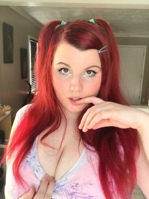 buppygirl:  I need to re-dye my hair again, I’ve gone with red for awhile and kinda feel like changing it up?