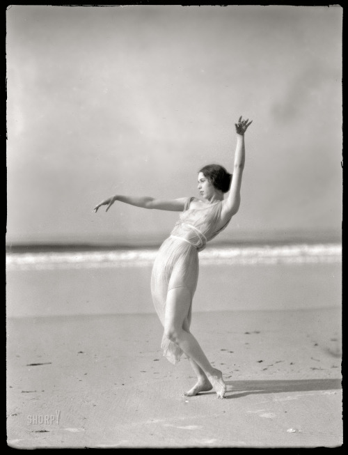 mudwerks: July 16, 1923. Long Island, New York. “Severn, Margaret, Miss.” The dancer Margaret Severn
