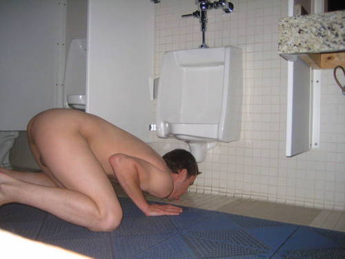 parisiangayperv:  will drink and clean all toilet MAN