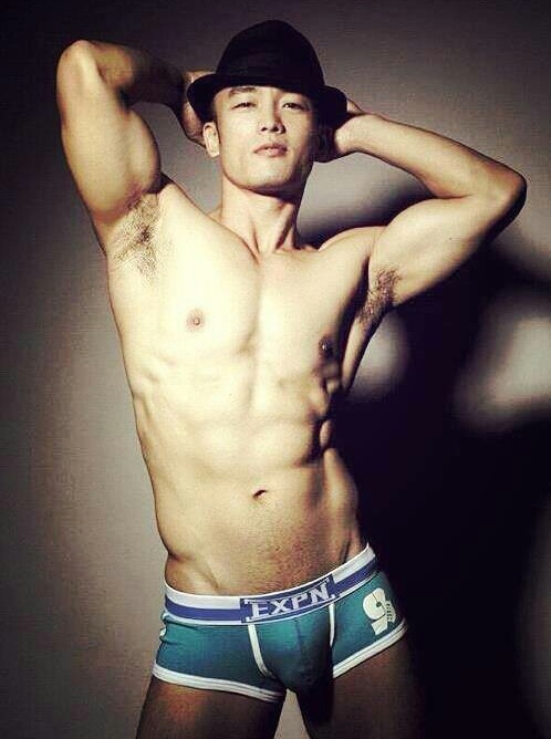 http://gaykoreandude.tumblr.com/post/110209578438